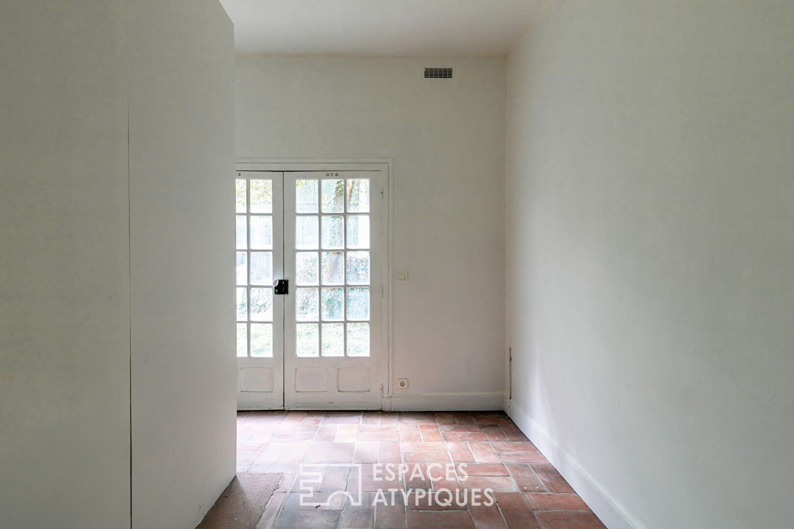 House to renovate with garden, rue des Gobelins