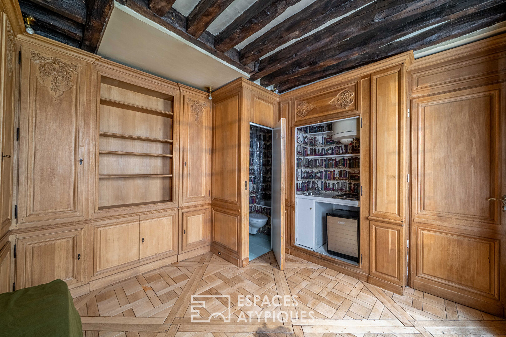 Rue de Verneuil – Studio / Pied à terre