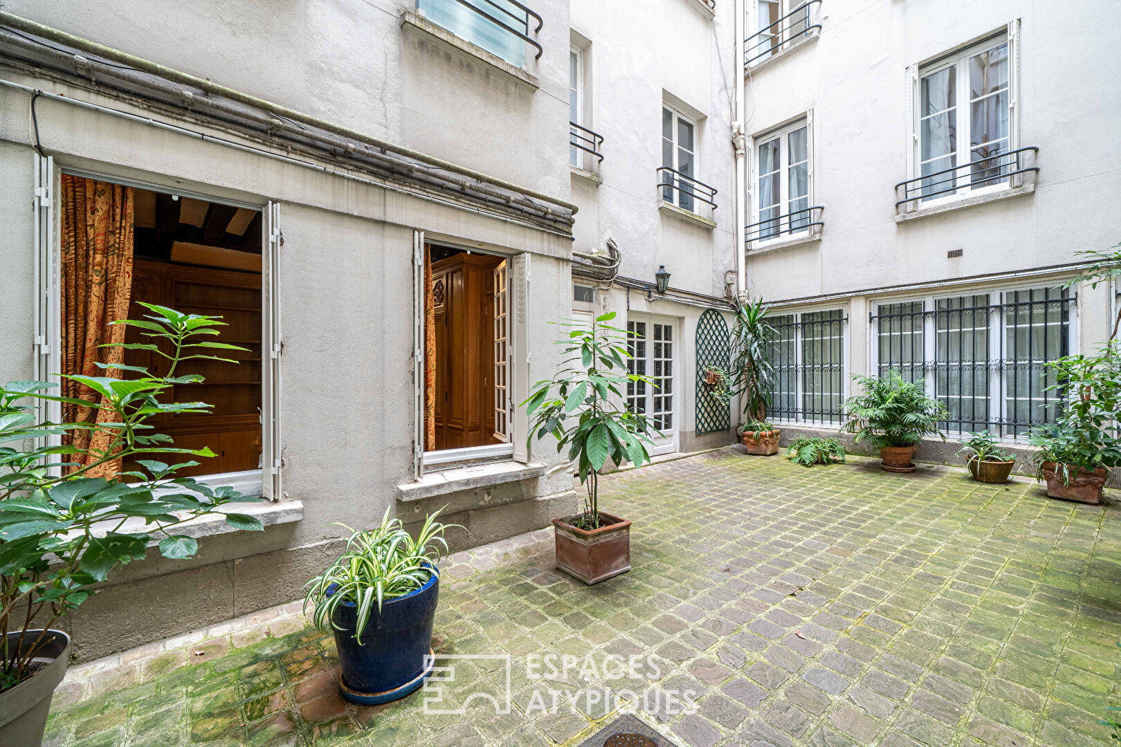 Rue de Verneuil – Studio / Pied à terre