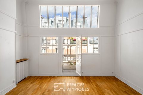 Atelier d’artiste avec balcon, quartier Alesia