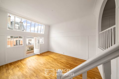 Atelier d’artiste avec balcon, quartier Alesia