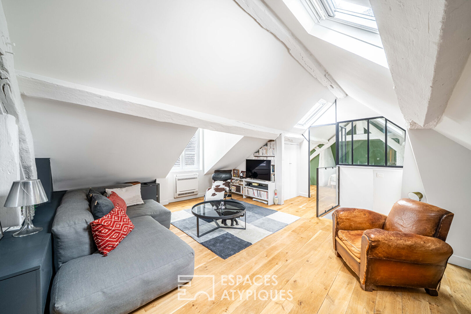 Duplex avec balcon rénové avec soin – Jardin des Plantes