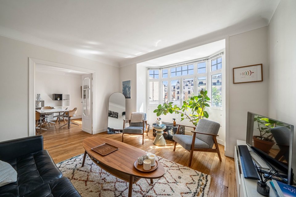Appartement lumineux et calme dans un immeuble art déco