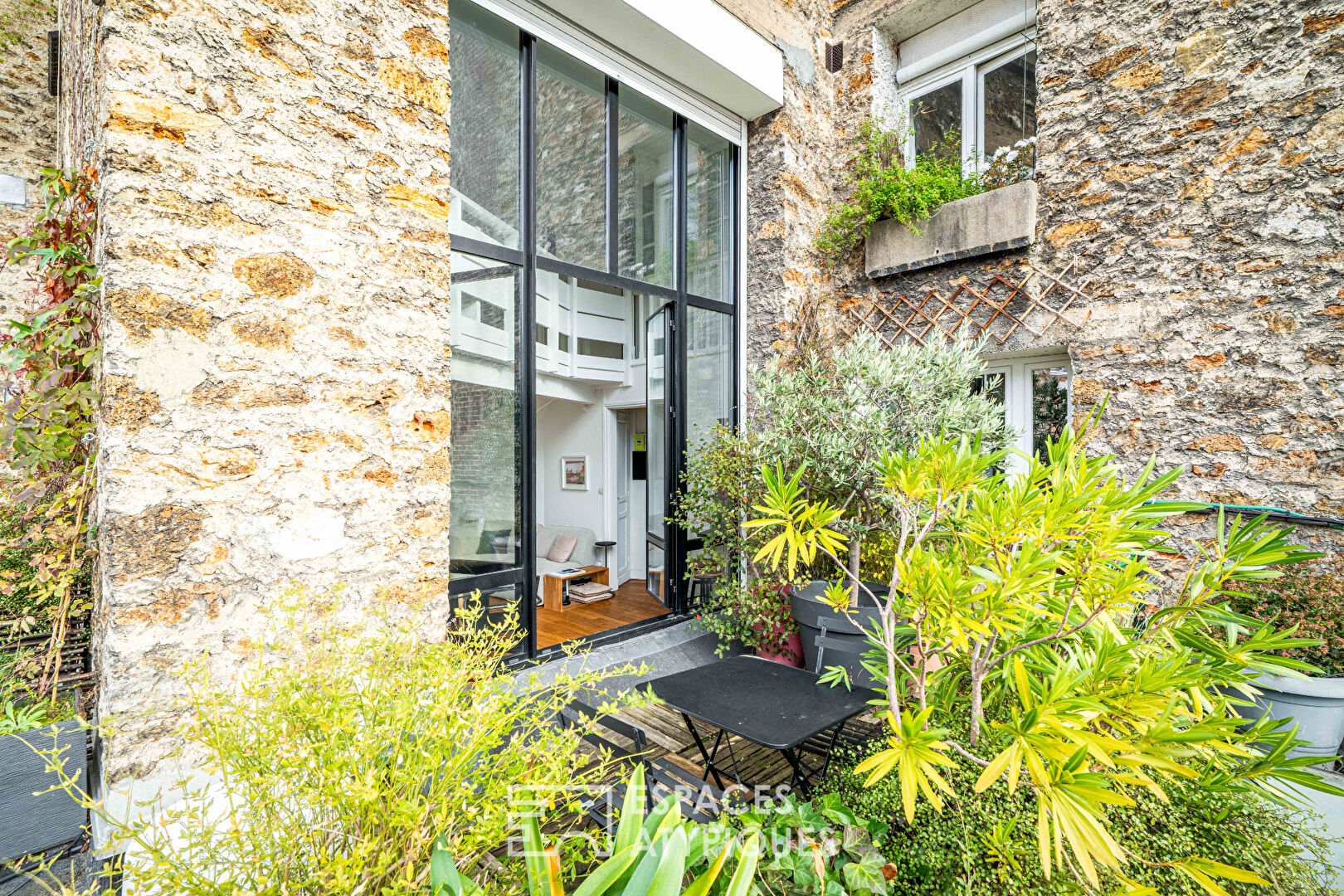 Artist studio in the Vavin/Montparnasse district