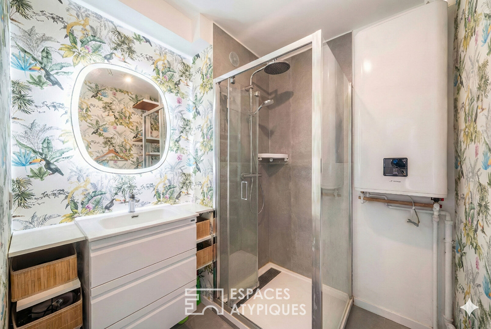 Duplex traversant au dernier étage avec terrasses dans le village Saint-Charles