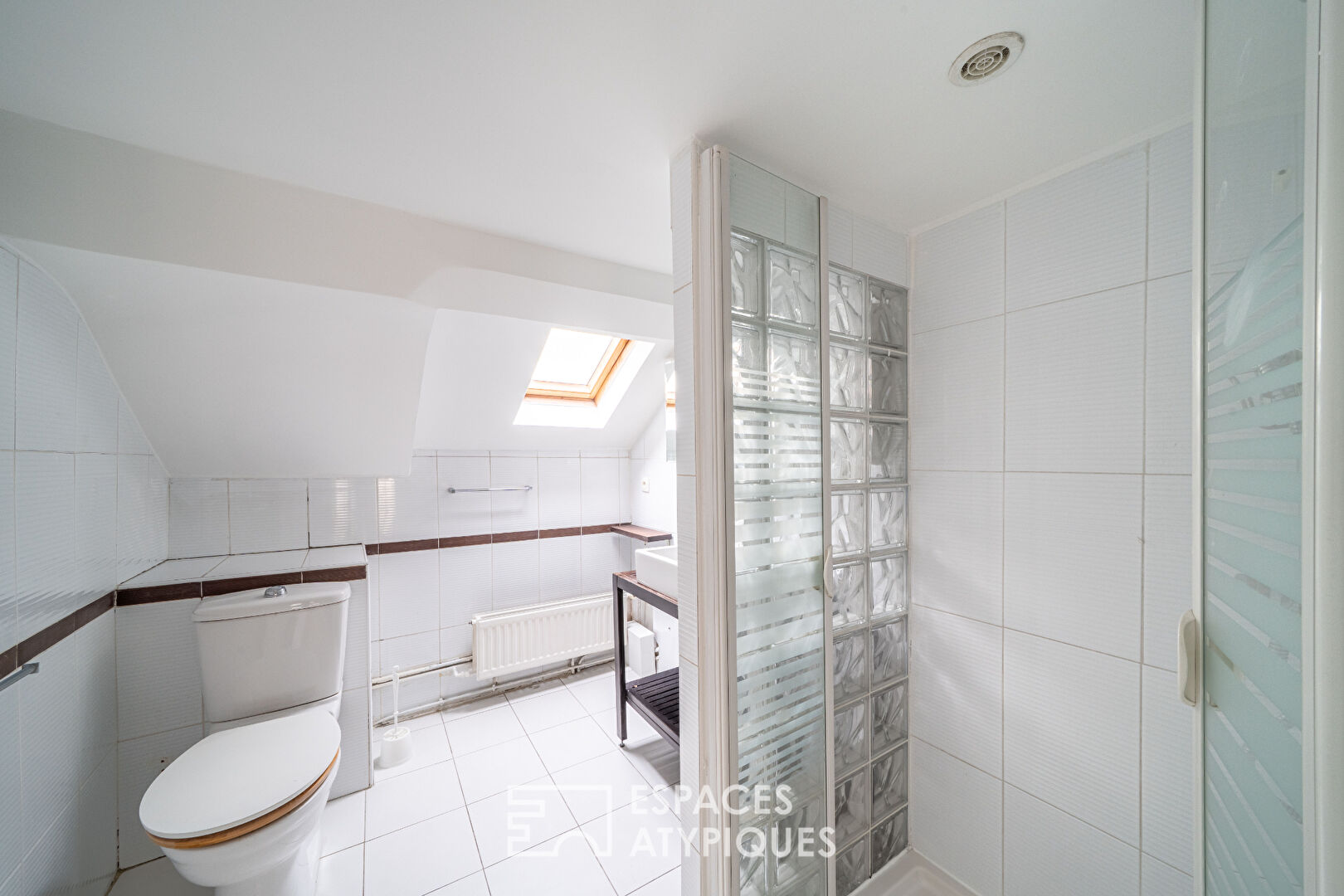 Maison-atelier avec cour intérieure, quartier Convention