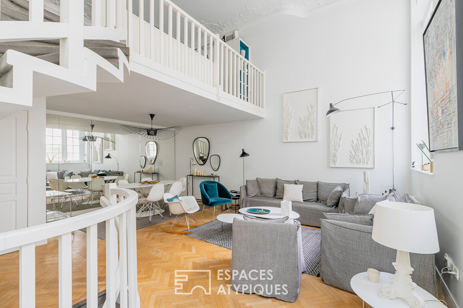 Triplex avec terrasse dans un hôtel particulier