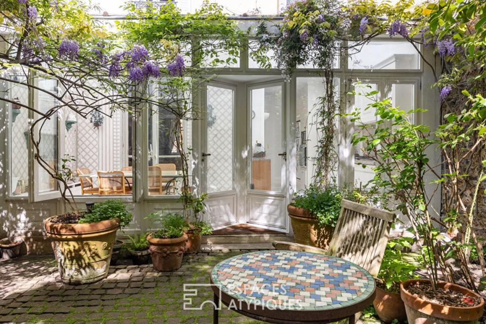 Hotel particulier avec jardin et atelier