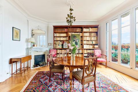 Elegant apartment with panoramic views