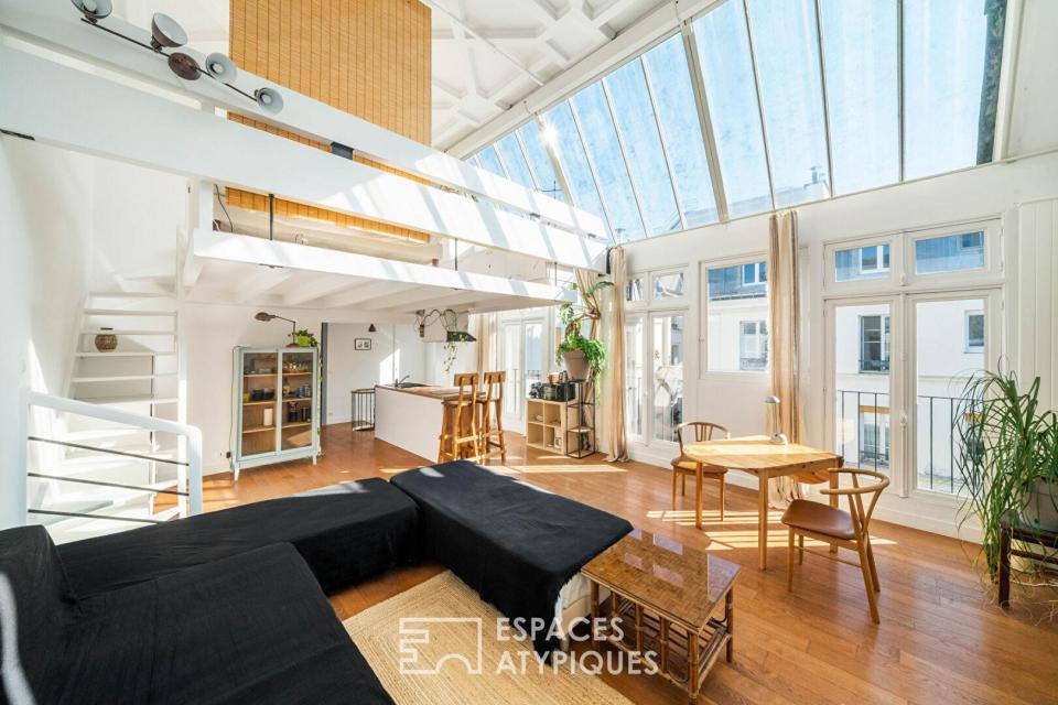 Atelier d'artiste en dernier étage et bureau indépendant