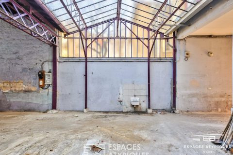 Bureaux avec atelier sous verrière à réhabiliter