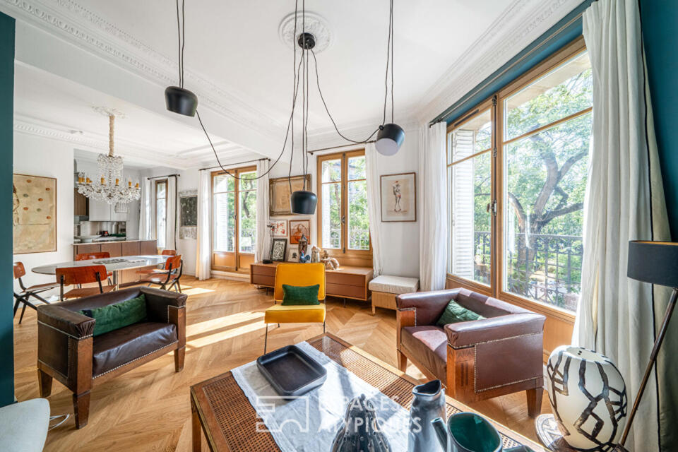 Appartement d'angle rénové par architecte avec balcon - Pernety