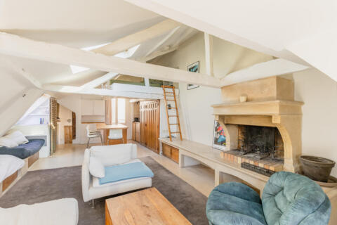 Studio en dernier étage à Saint-Germain-des-Prés