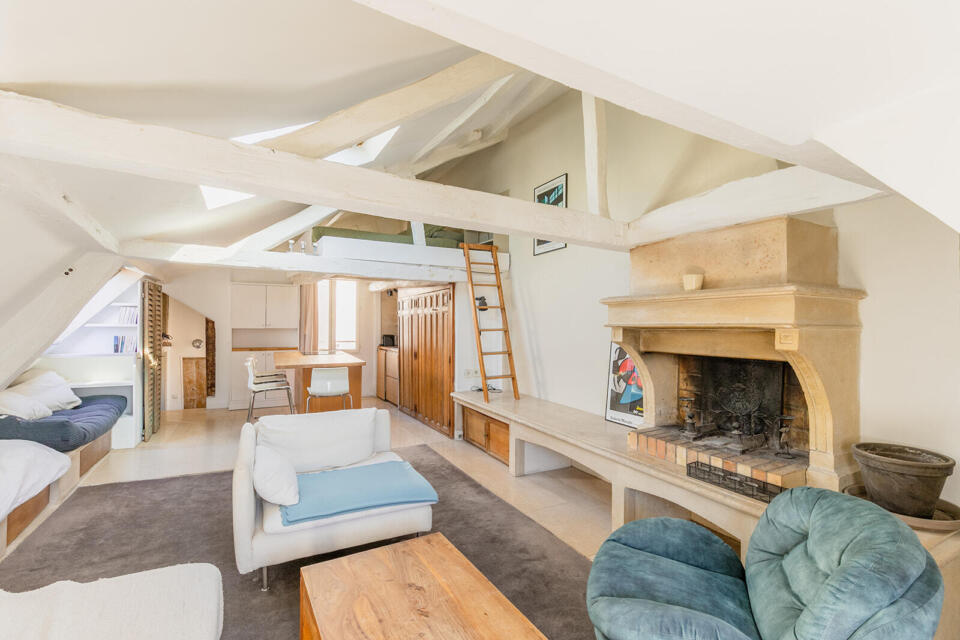 Studio en dernier étage à Saint-Germain-des-Prés