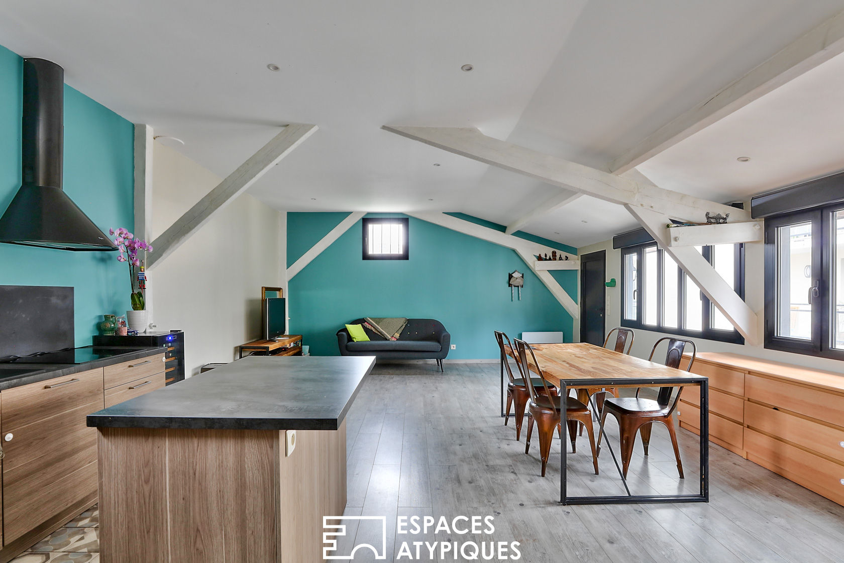 Ancien dépôt transformé en loft