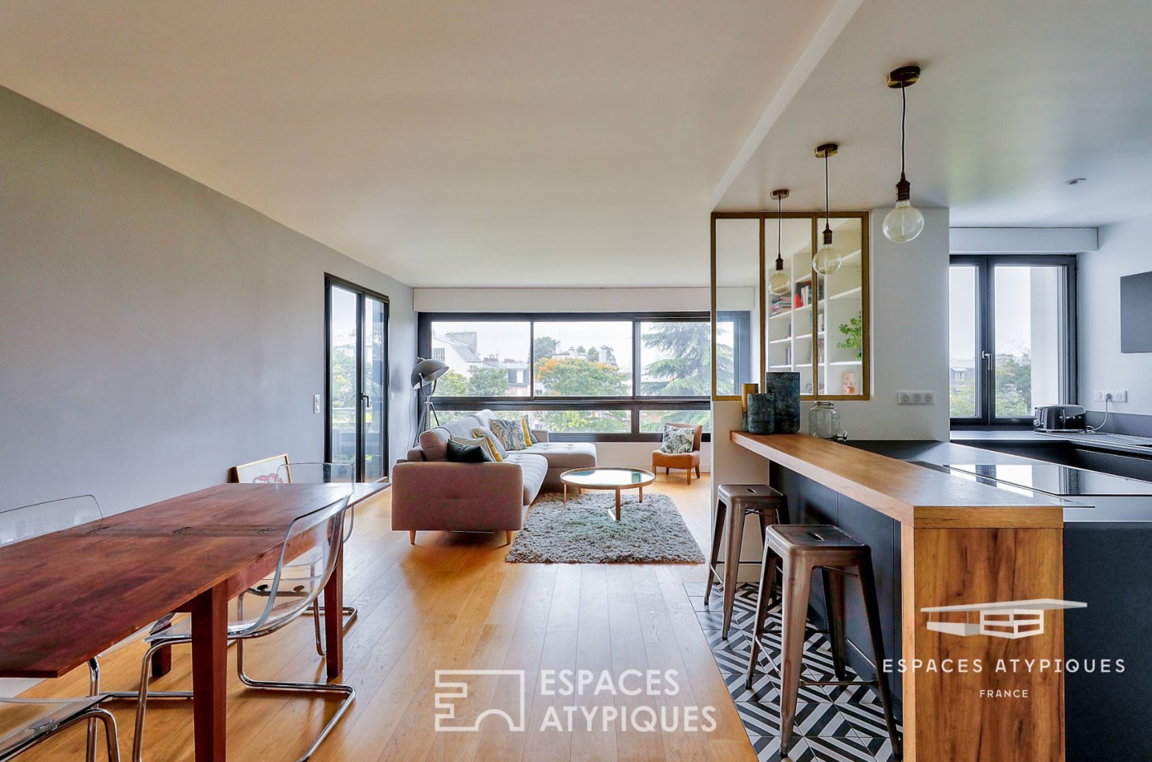 Appartement contemporain avec vue panoramique