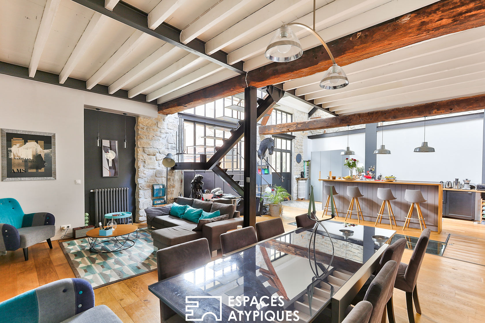 Loft spirit townhouse in old stable
