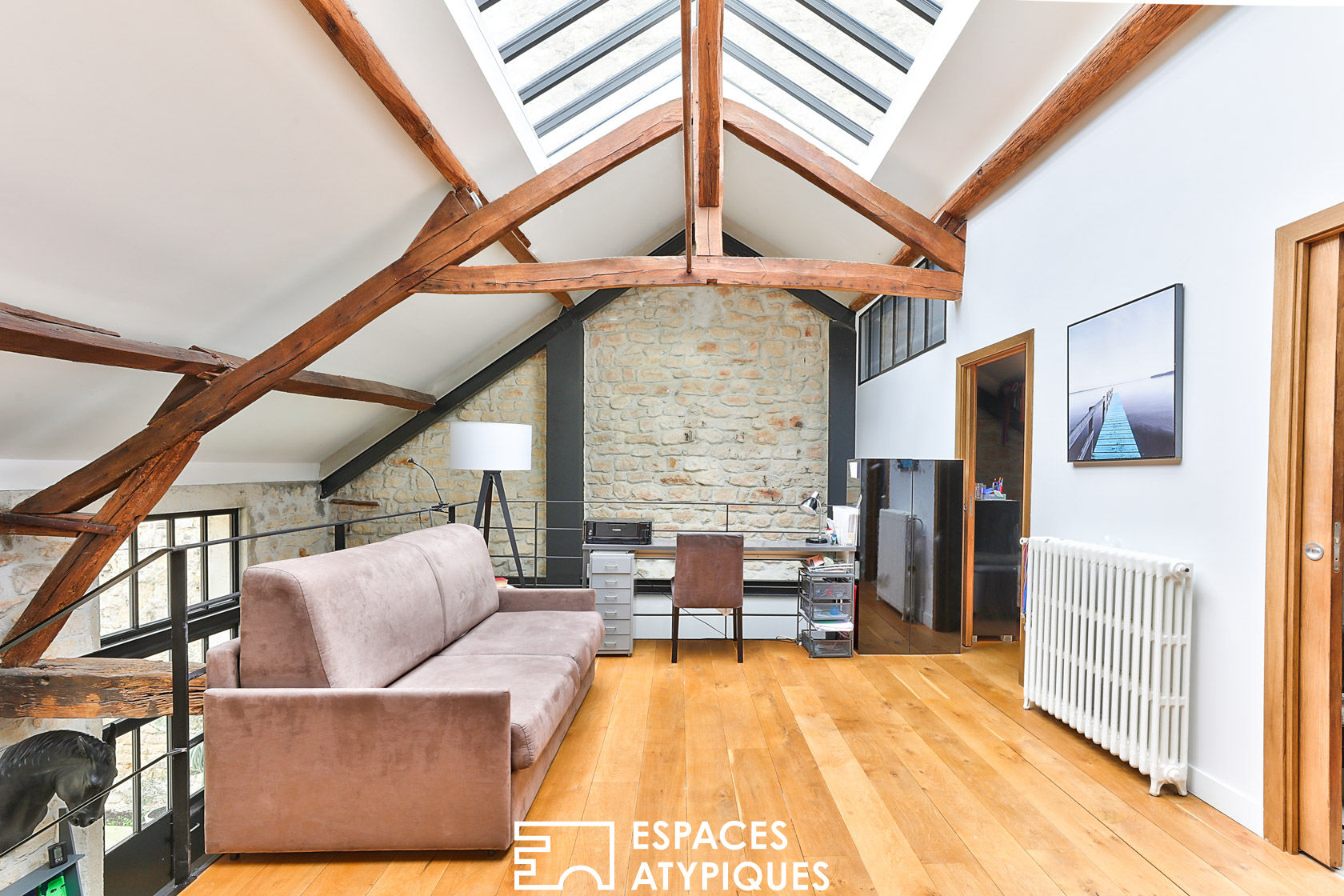Loft spirit townhouse in old stable