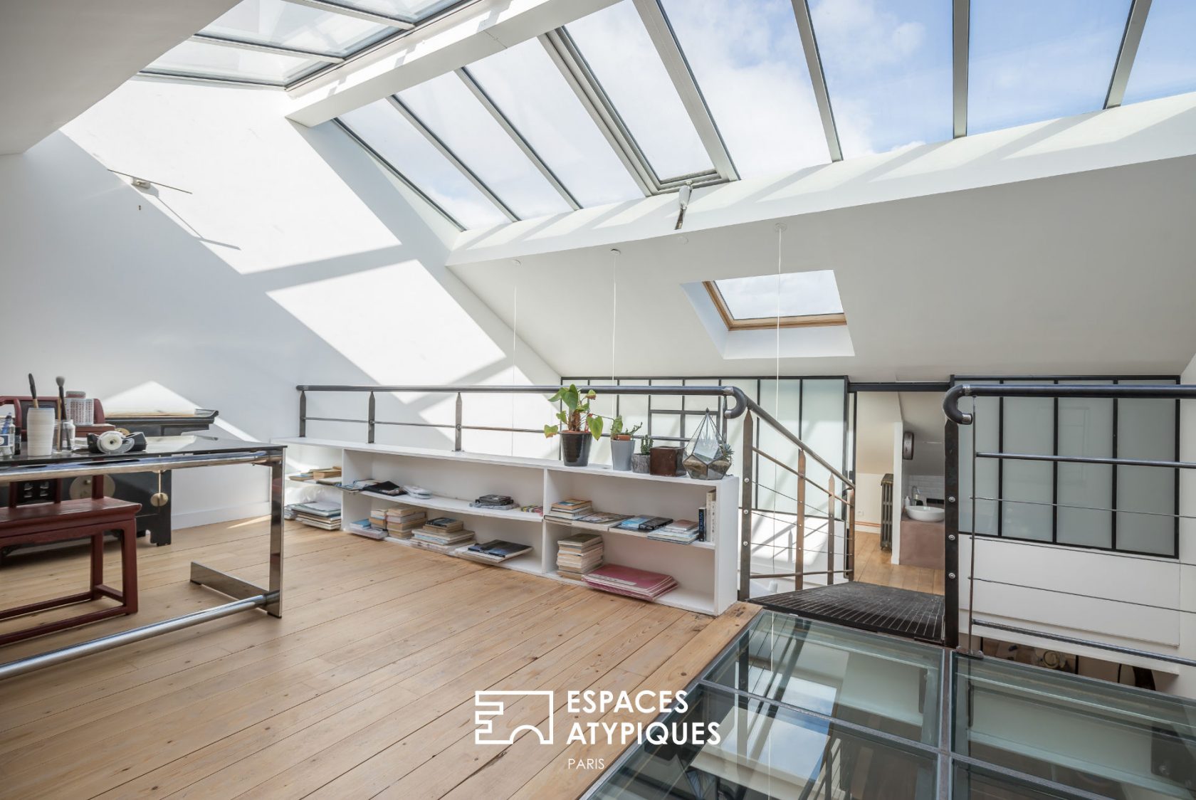 Triplex loft with terrace in an old factory