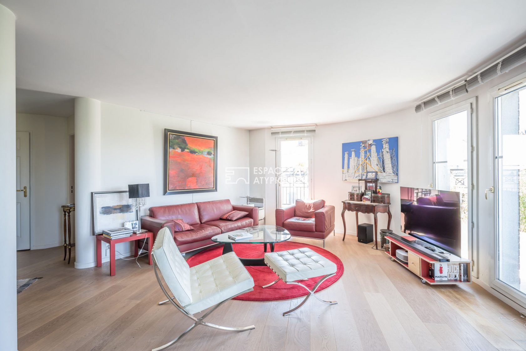 Duplex with open view of the Seine