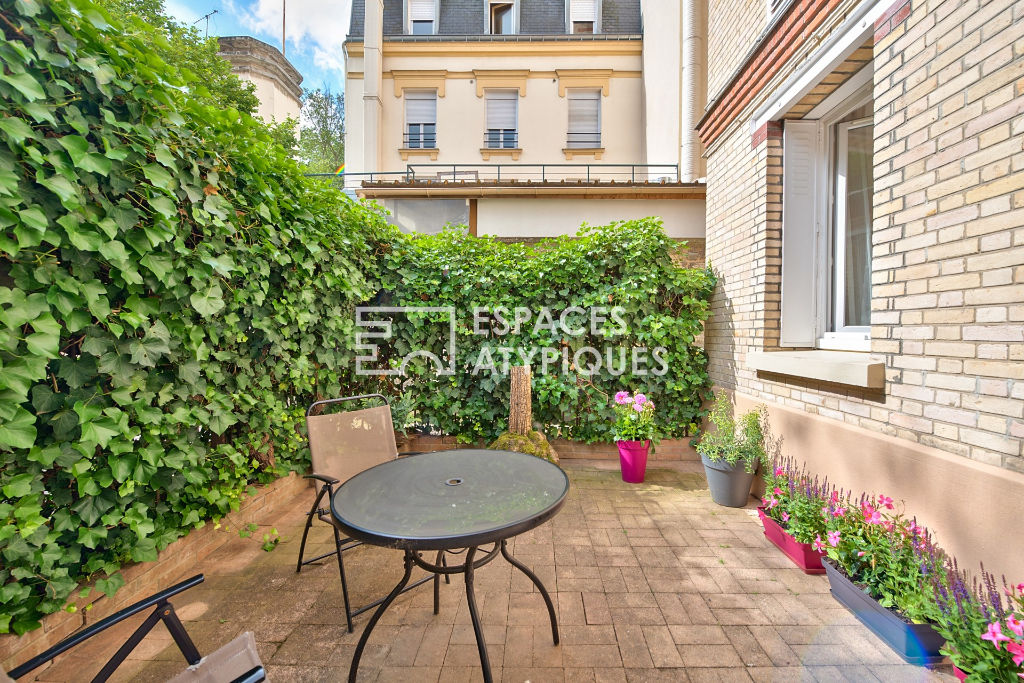 Apartment with terrace