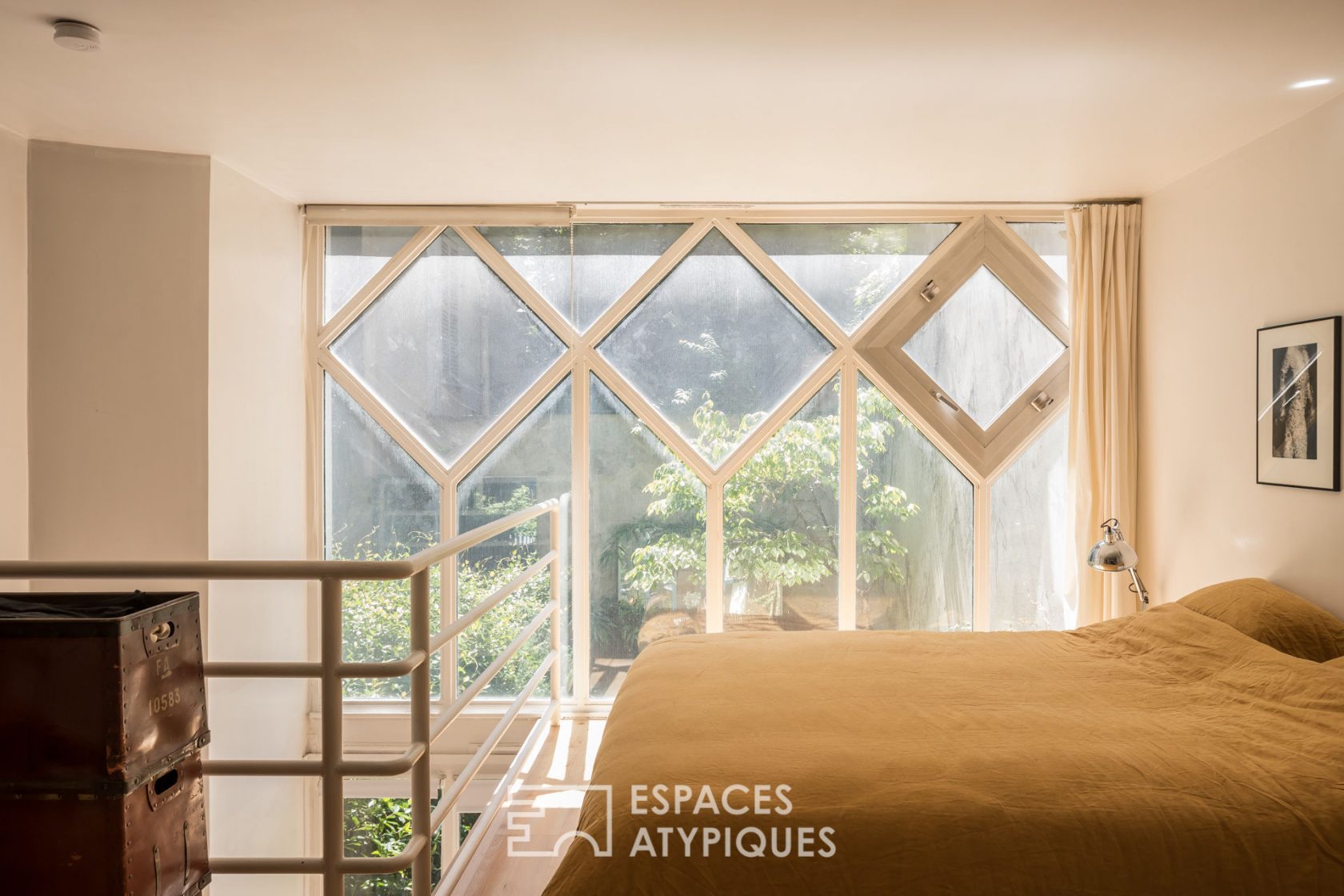 Workshop-style duplex with garden