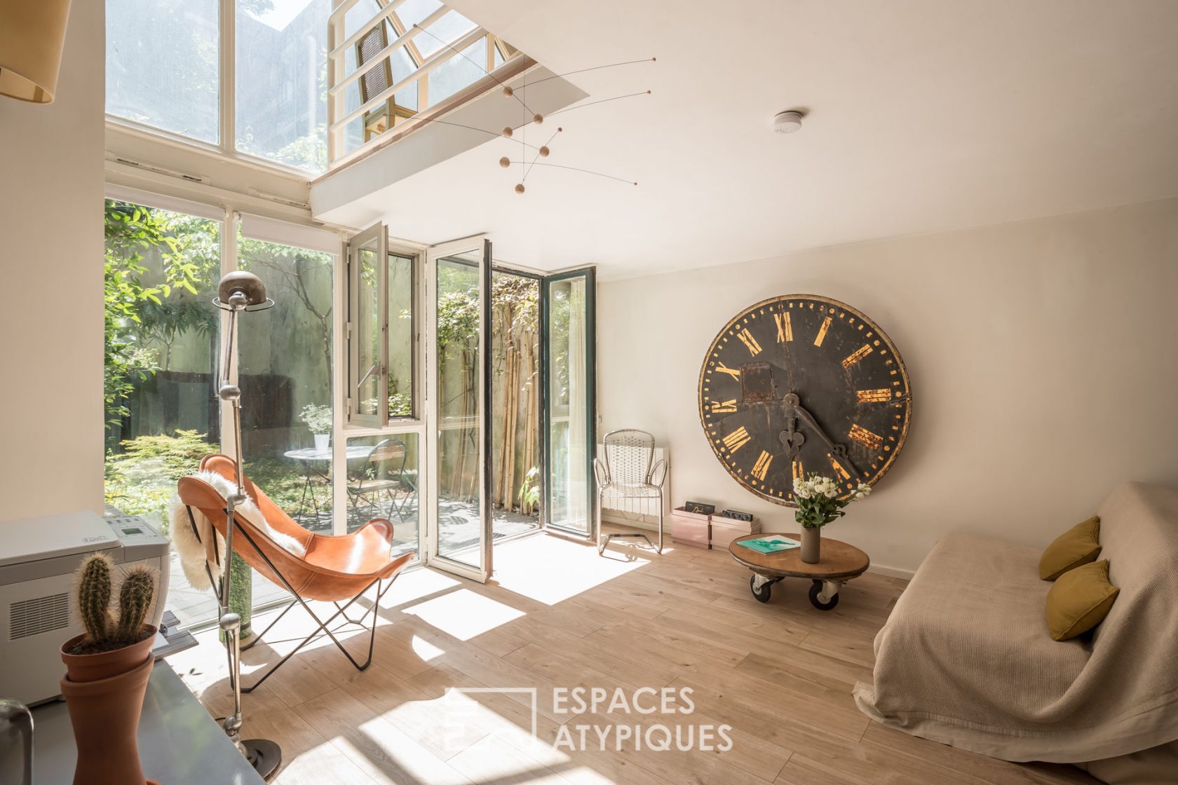 Workshop-style duplex with garden
