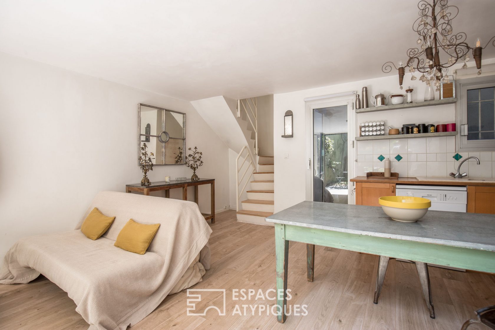 Workshop-style duplex with garden