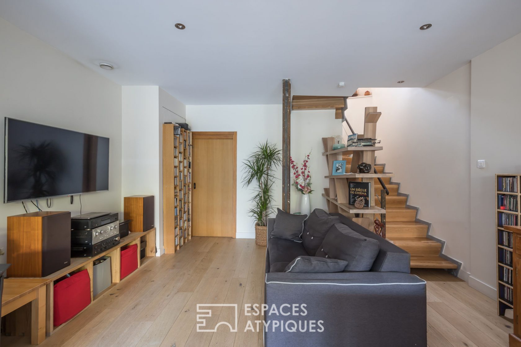 Maison avec terrasse et jardin revue par architecte