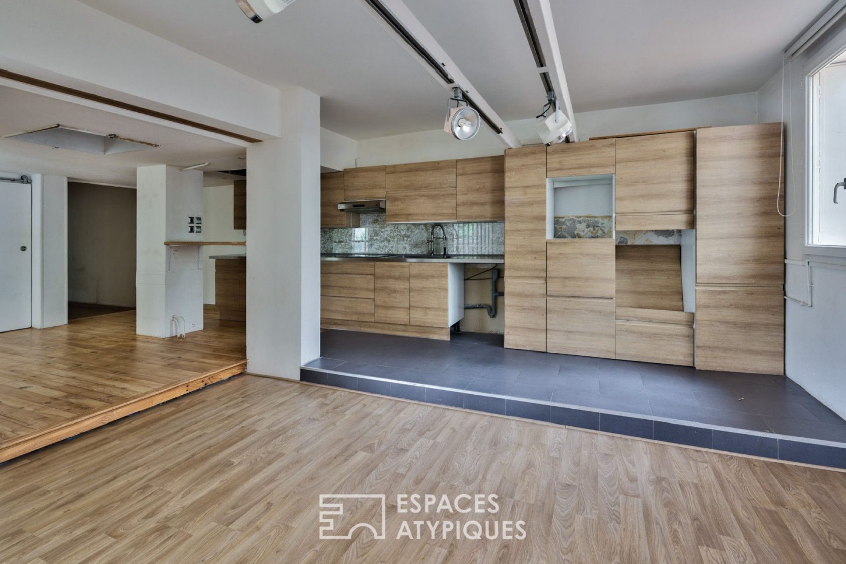Loft spirit with glass roof and terrace