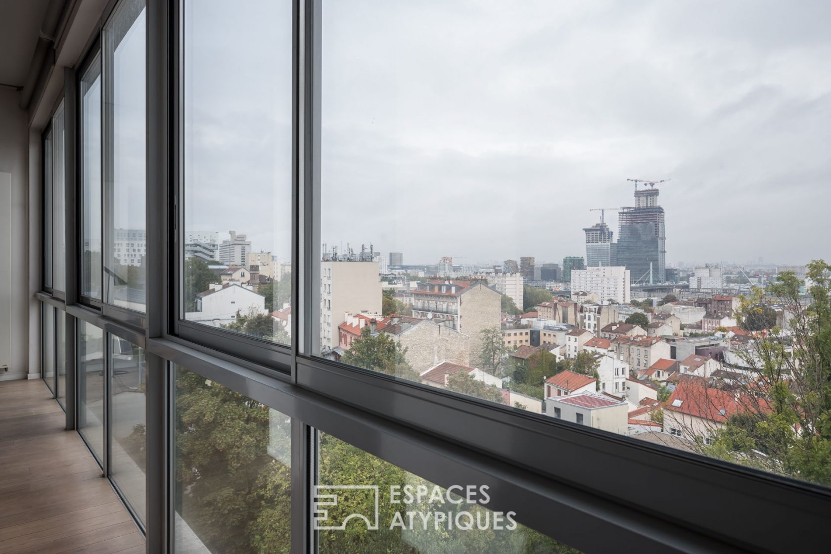 Crossing loft with terrace and panoramic view