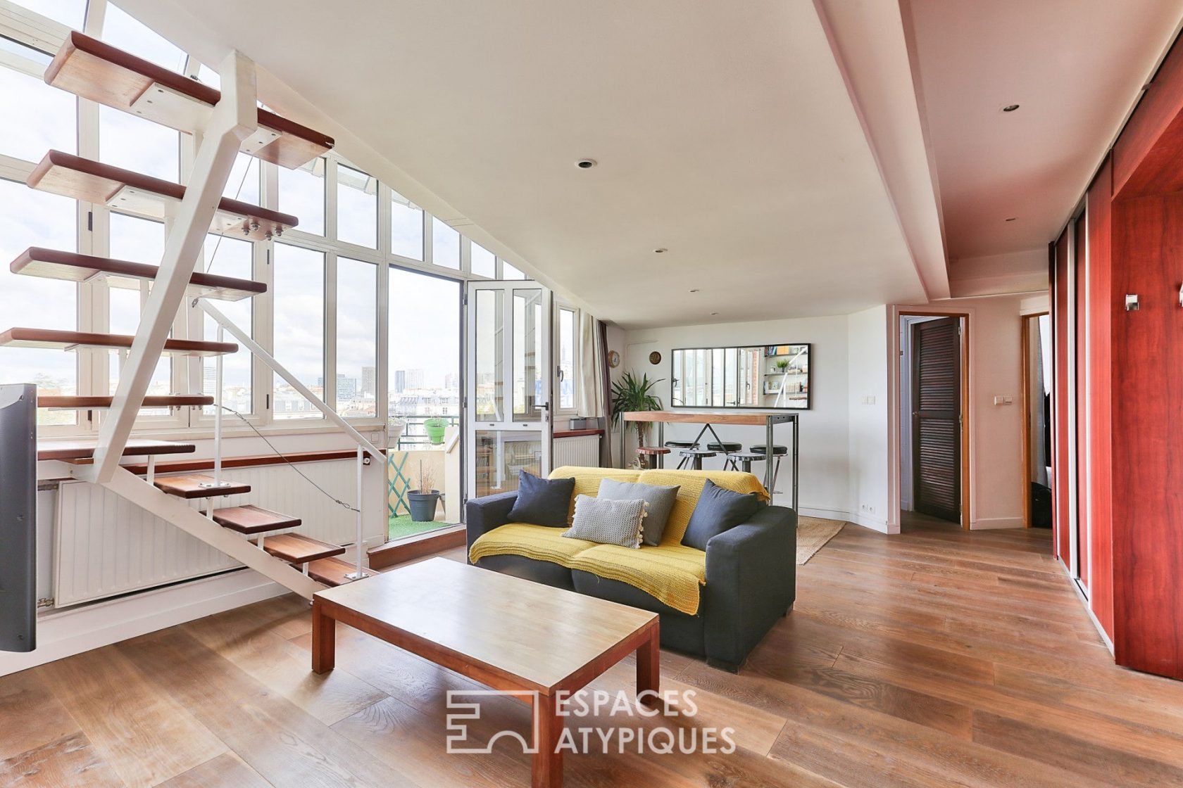 Workshop on the top floor with panoramic view
