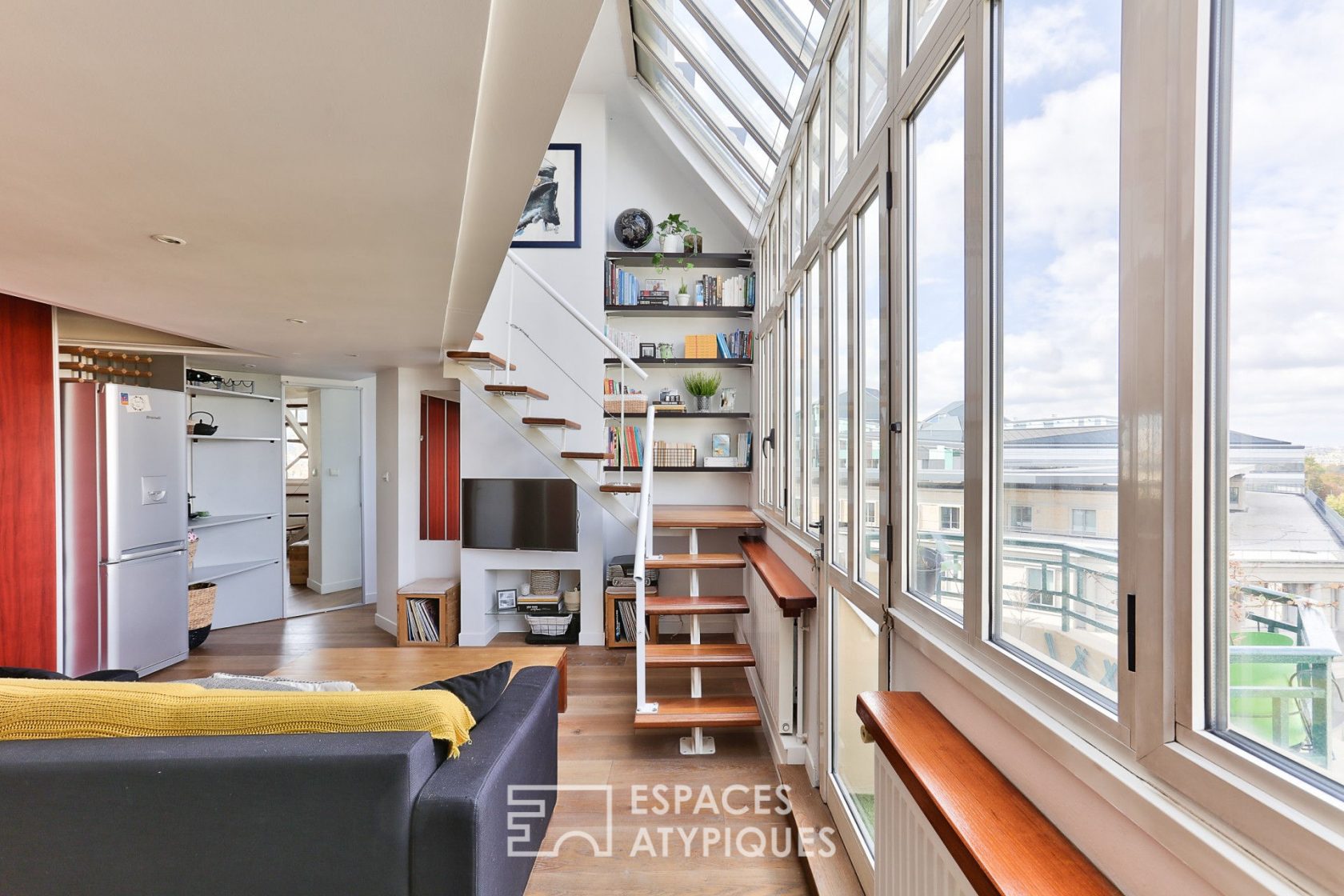 Workshop on the top floor with panoramic view