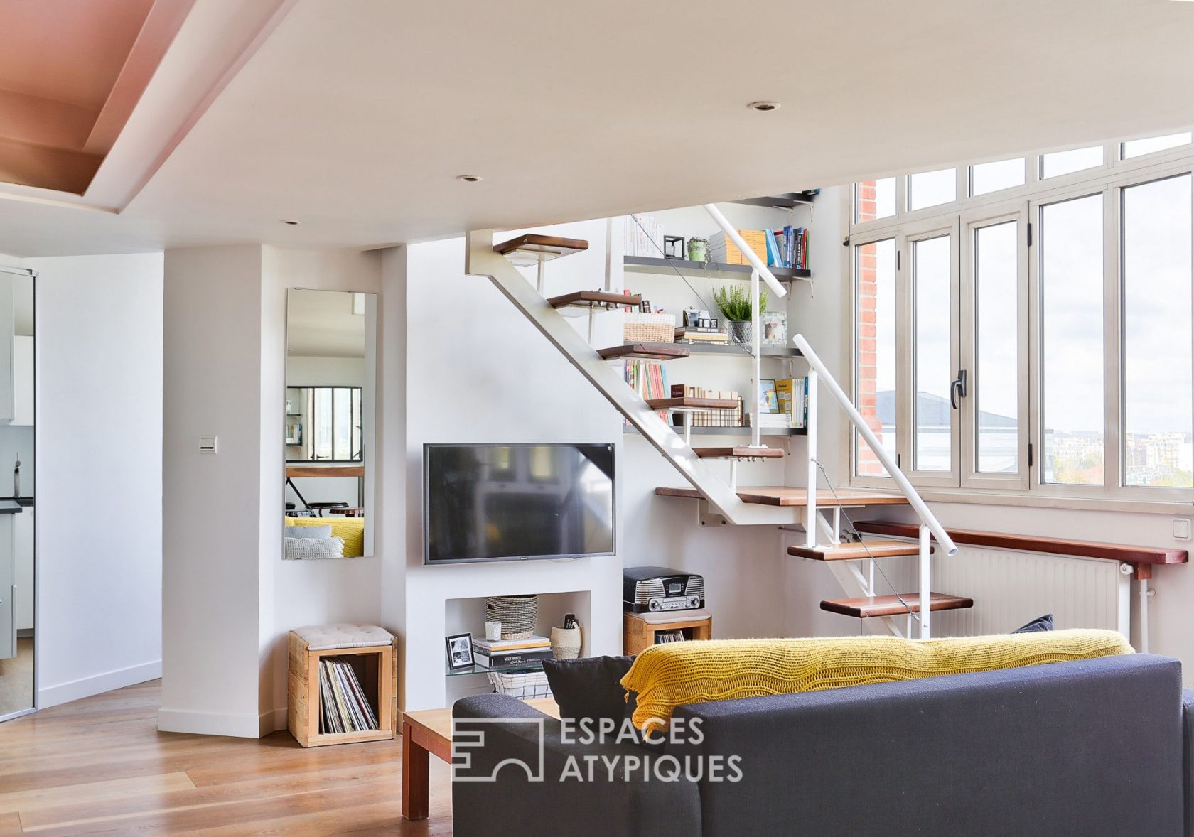 Workshop on the top floor with panoramic view