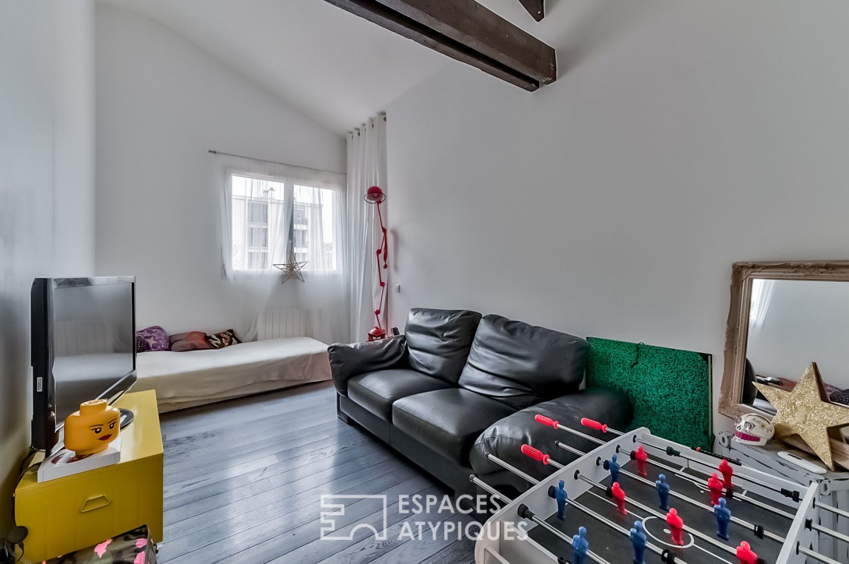Family loft with terrace and garden
