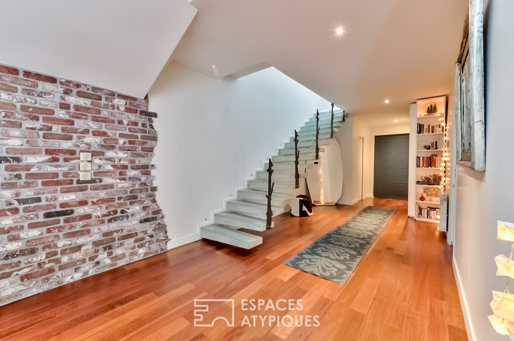 Family loft with terrace and garden