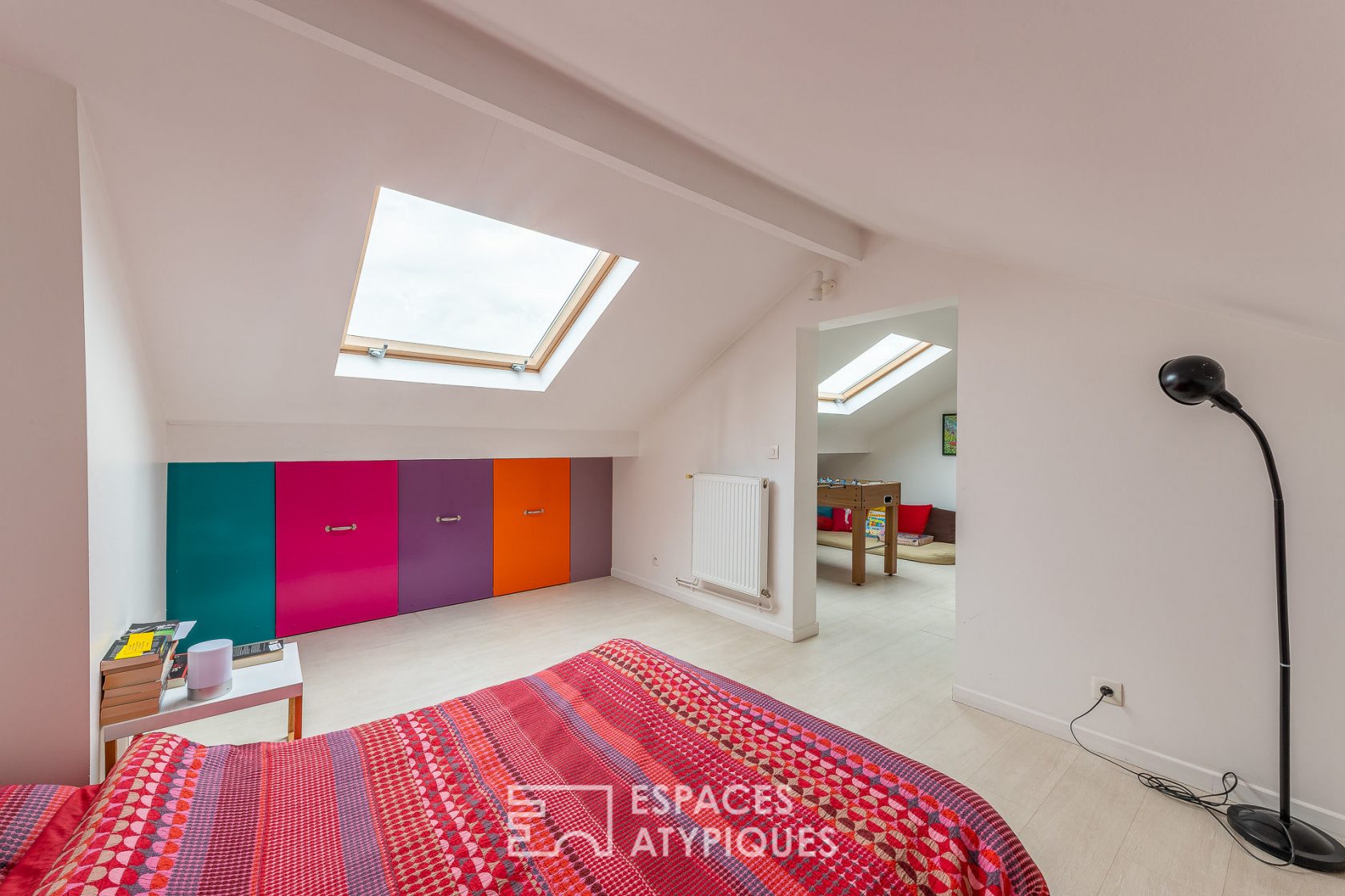 Duplex lumineux aux derniers étages d’une ancienne maison de ville