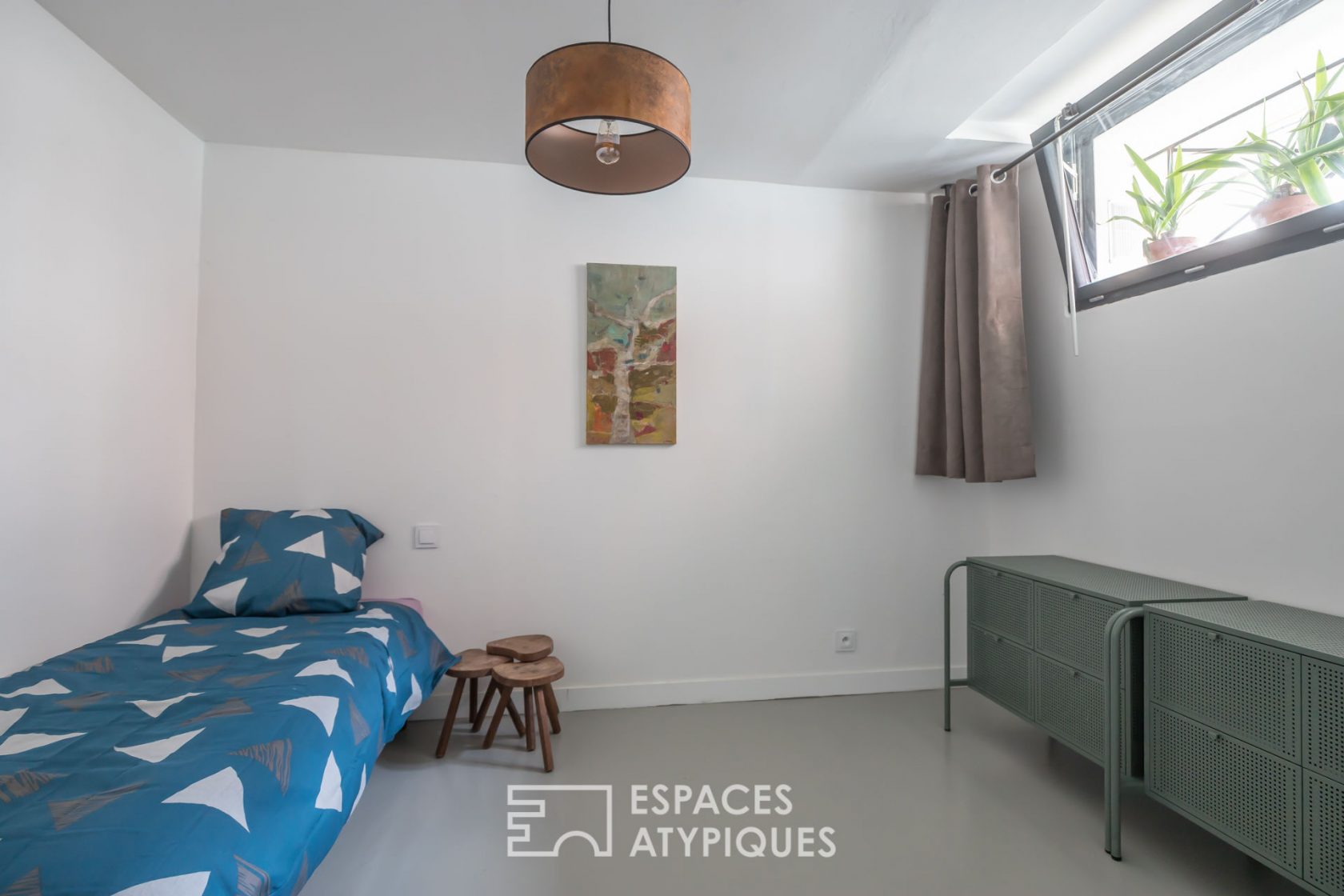 DÉJÀ LOUÉ : Ancien atelier de peintre transformé en souplex à l’esprit loft
