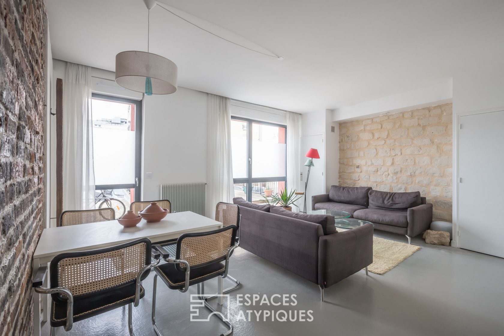 DÉJÀ LOUÉ : Ancien atelier de peintre transformé en souplex à l’esprit loft