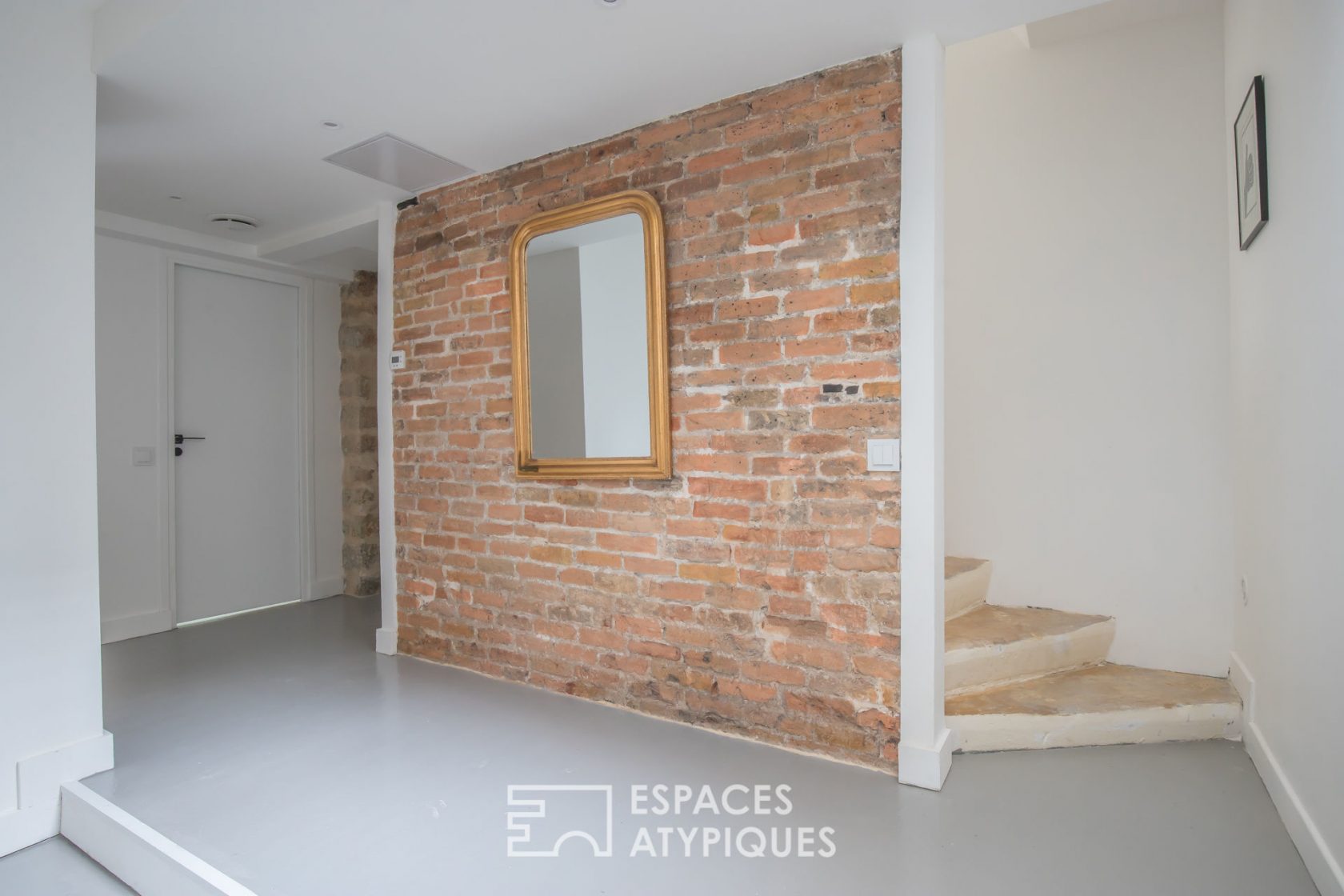 DÉJÀ LOUÉ : Ancien atelier de peintre transformé en souplex à l’esprit loft