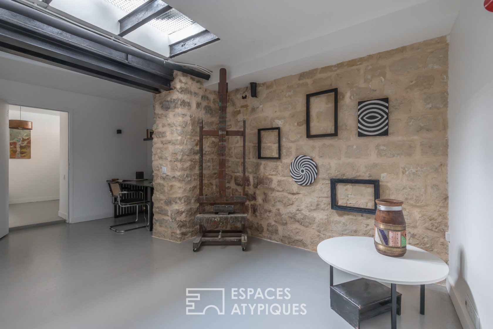 DÉJÀ LOUÉ : Ancien atelier de peintre transformé en souplex à l’esprit loft
