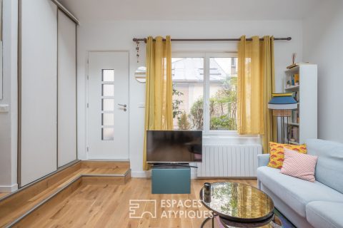 Small house on courtyard near Montparnasse