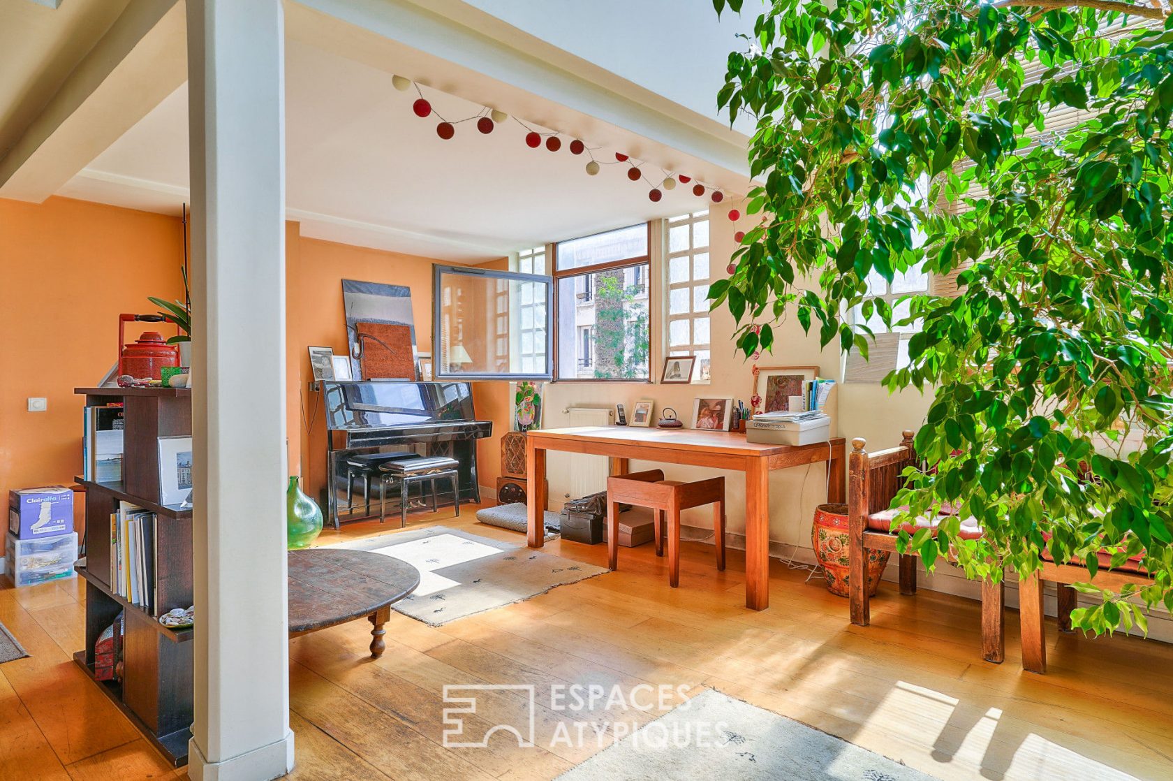 Loft en duplex aux volumes hors normes avec terrasse