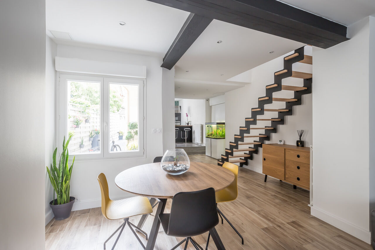 Townhouse with terrace