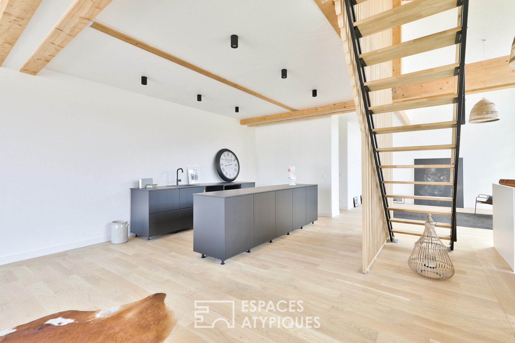Old cardmaker transformed ne Loft