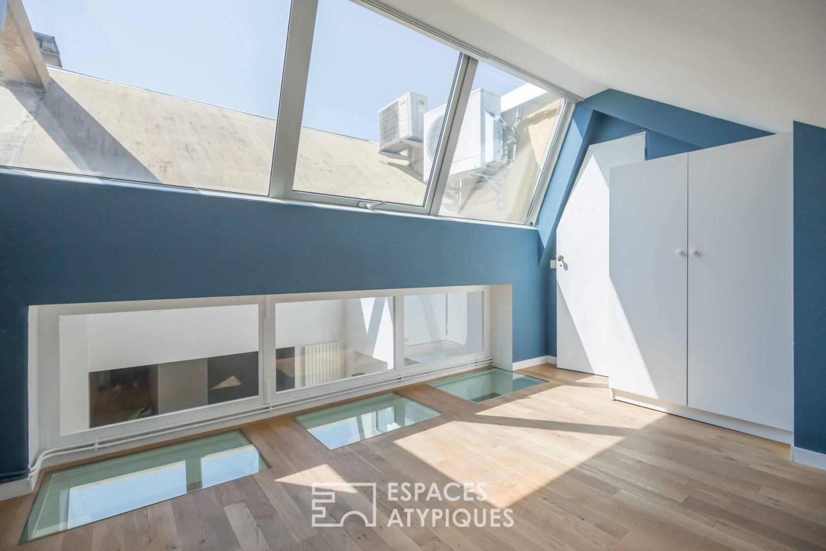 Duplex loft in a former printing house