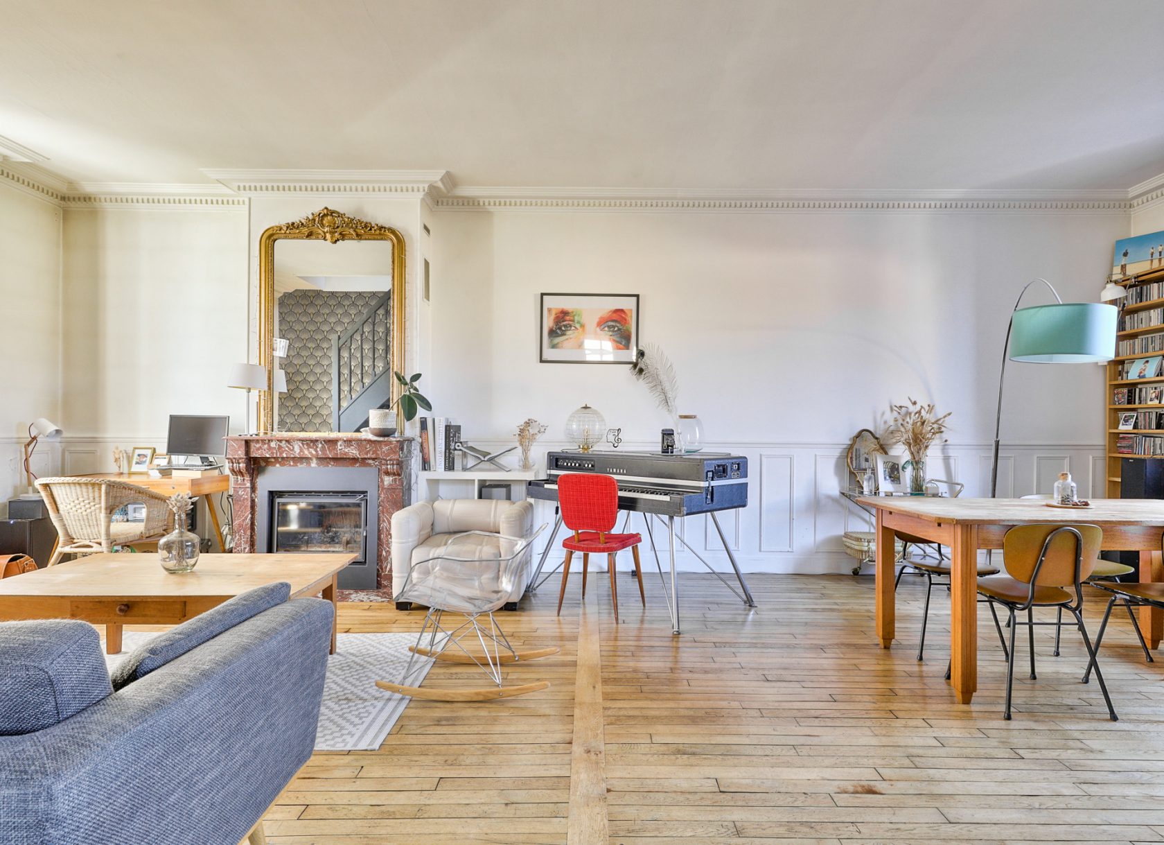 Townhouse with outbuilding, terrace and garden