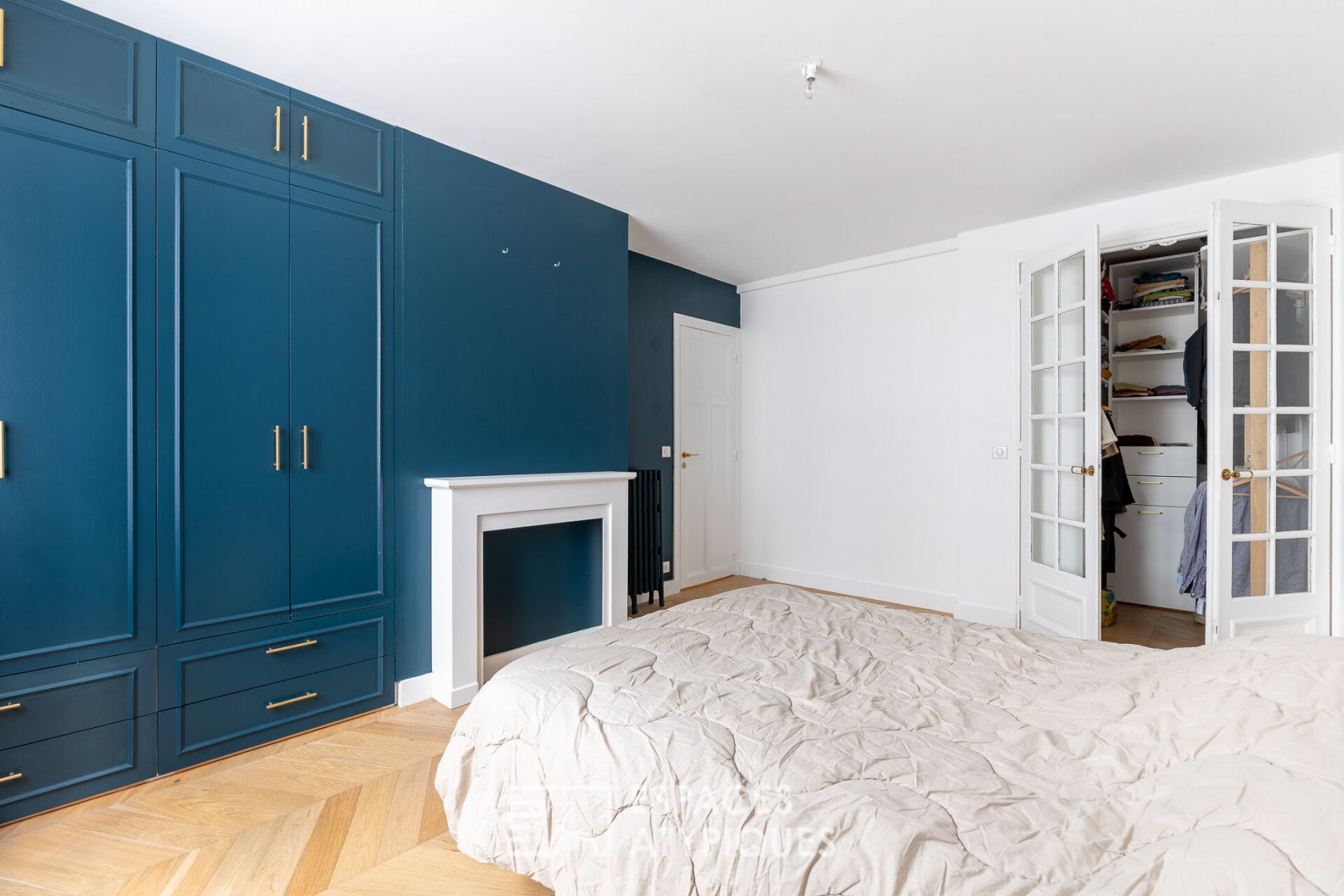 Apartment near the Eiffel Tower