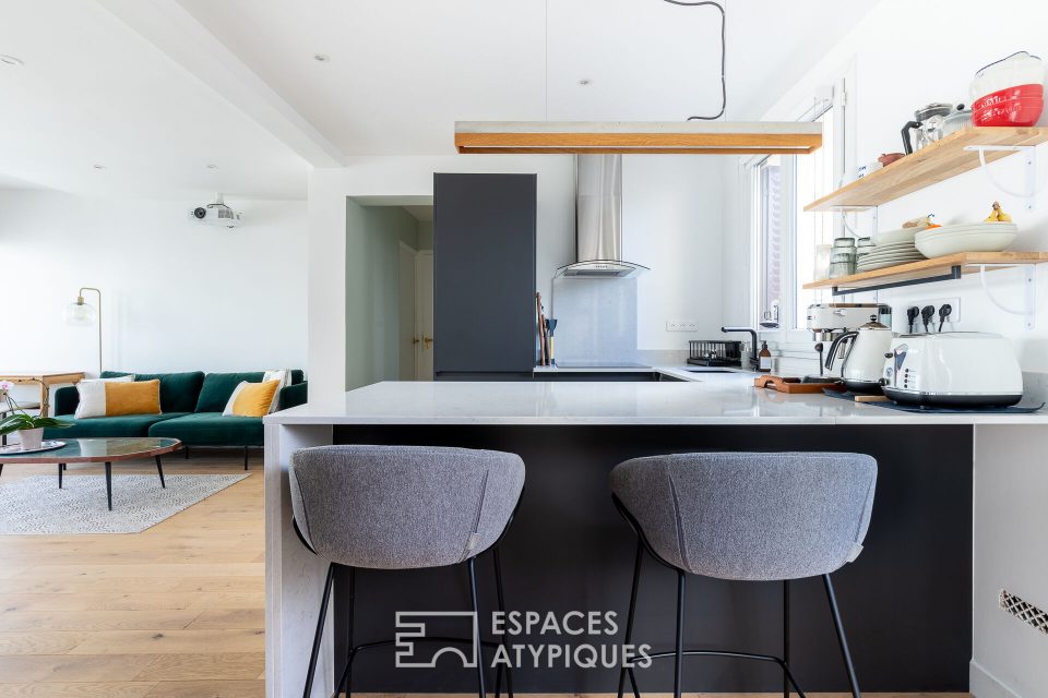 75015 PARIS - Appartement avec balcon refait par architecte - Réf. 3389EP