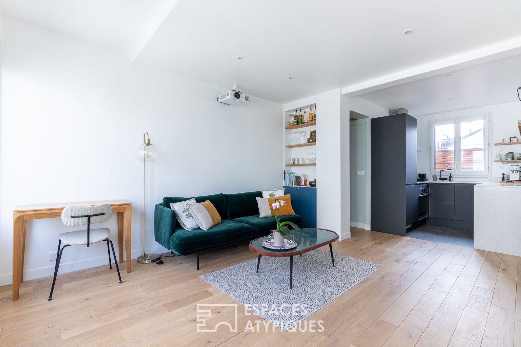 Appartement avec balcon refait par architecte